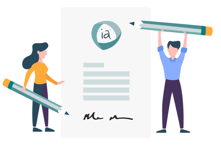 En kvinne og en mann står på hver sin side av et stort ark. Begge holder blyanter. Øverst på arket er IA-logoen, og nederst på arket er det to signaturer. Illustrasjon.