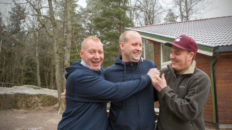 Gutta tuller ute - Foto Ida Korneliussen